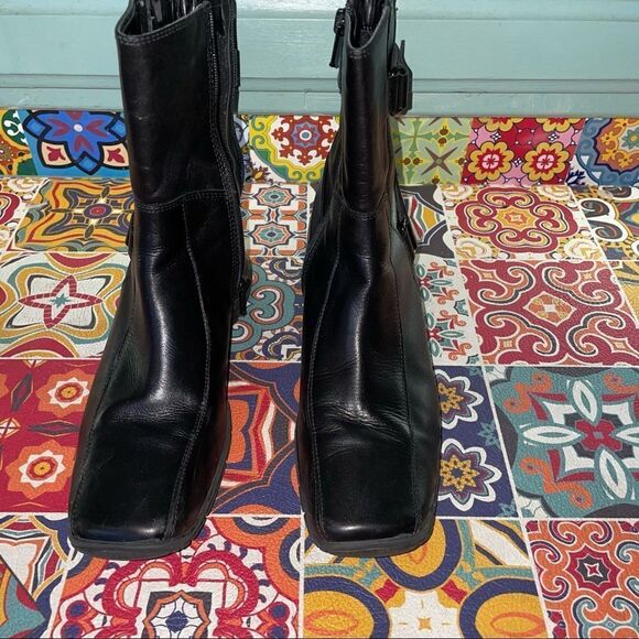 Clark’s black leather silver buckle weather grip sole sz 8 - Picture 2 of 5